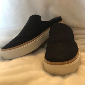 COPY/Relist - Toms canvas slip ons, only worn once